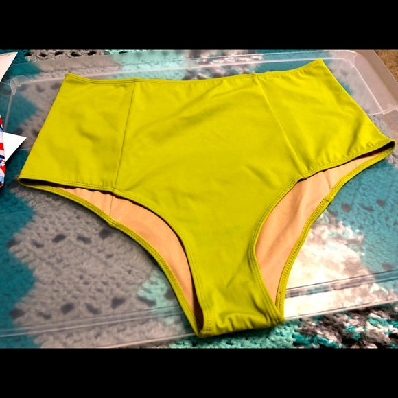 Kortni Jeane Other - KJ EUC green tea XL cut high bottoms